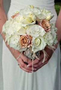 bouquet-emma-wedding-port-douglas1